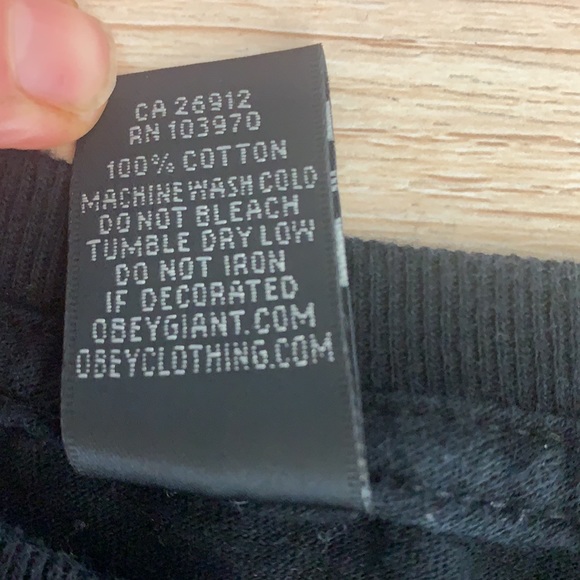 HOST PICK. OBEY T-shirt. - Picture 5 of 9